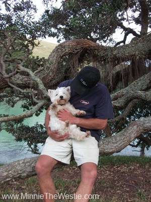 A little while later, daddy gives me a cuddle and a belly rub! Gosh I love holibobs!